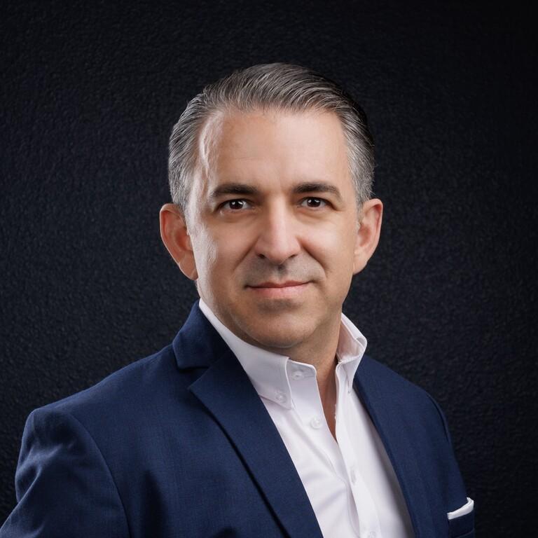 Deron E. Smallcomb, Esq.